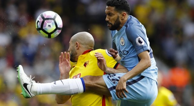 Clichy, Galatasaray ve Fenerbahçe&#039;den teklif aldığını açıkladı
