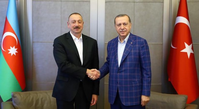 Cumhurbaşkanı Erdoğan ile Aliyev, Tarabya Köşkü'nde görüştü Cumhurbaşkanı Erdoğan ile Aliyev, Tarabya Köşkü'nde görüştü