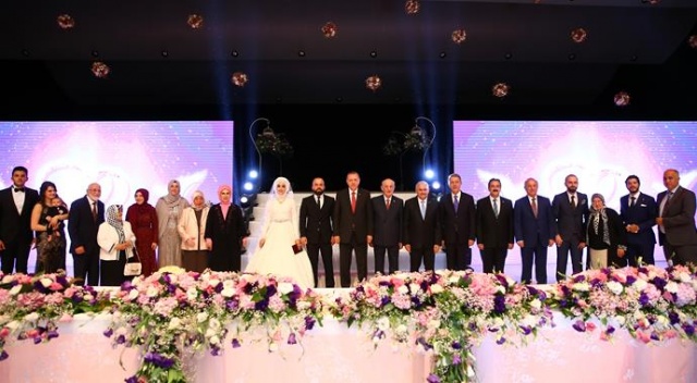 Cumhurbaşkanı Erdoğan, nikâh şahidi oldu Cumhurbaşkanı Erdoğan, nikâh şahidi oldu
