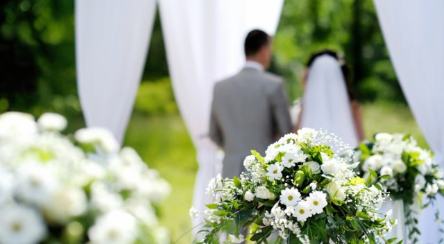 Damat yılan dansı yapınca, gelin düğünü iptal etti