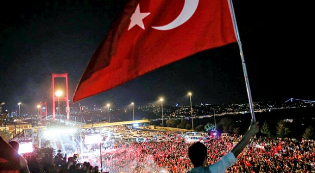 Demokrasi nöbeti süreci başlıyor Demokrasi nöbeti süreci başlıyor