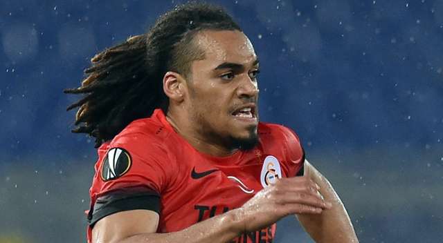 Denayer'in zor günleri! Denayer'in zor günleri!