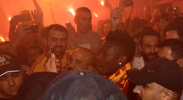 Dünya yıldızı geldi, Kayseri ayağa kalktı!