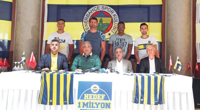 Fener'den imza şov Fener'den imza şov