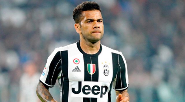 Fenerbahçe, Dani Alves'in transfer olacağı yönündeki haberleri yalanladı Fenerbahçe, Dani Alves'in transfer olacağı yönündeki haberleri yalanladı