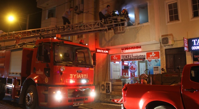 Fethiye'de yangın evi kullanımaz hale getirdi