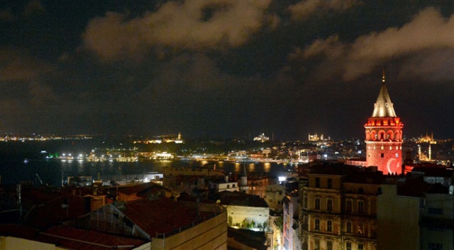 Galata Kulesi de Demokrasi Nöbetinde