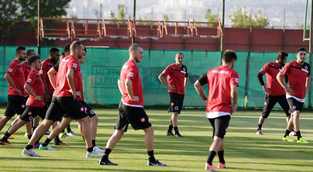 Gençlerbirliği'nin hazırlık maçlarının programı açıklandı Gençlerbirliği'nin hazırlık maçlarının programı açıklandı