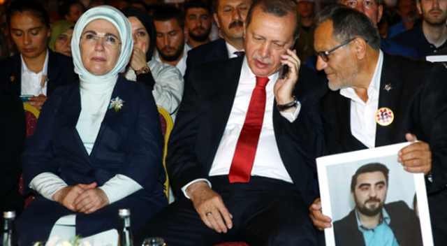 GSM operatörlerinden abonelerine Erdoğan sürprizi GSM operatörlerinden abonelerine Erdoğan sürprizi