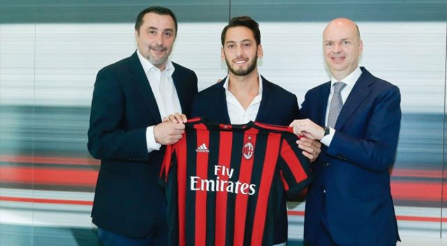 Hakan Çalhanoğlu yeni formasıyla