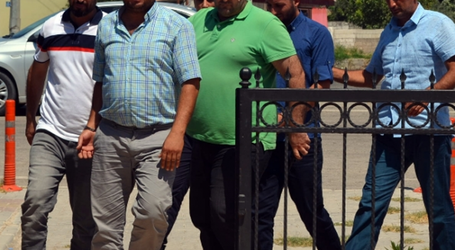 Hatay’da 8 göçmen kaçakçısı yakalandı Hatay’da 8 göçmen kaçakçısı yakalandı