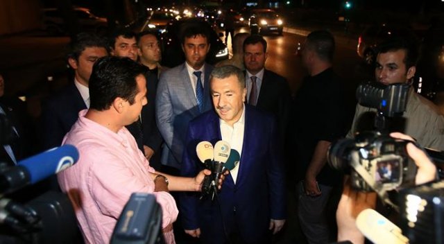 İstanbul Emniyet Müdürü asayiş kontrol noktalarını ziyaret etti İstanbul Emniyet Müdürü asayiş kontrol noktalarını ziyaret etti