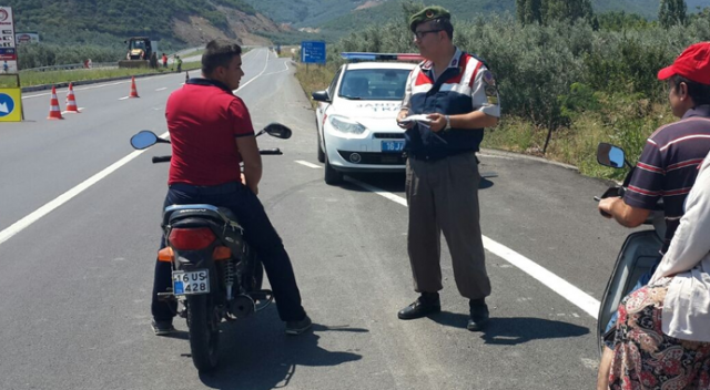 Jandarmadan motosikletlilere sıkı denetim Jandarmadan motosikletlilere sıkı denetim