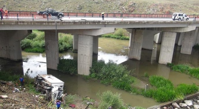 Kars'taki kazada, 1 kişi hayatını kaybetti Kars'taki kazada, 1 kişi hayatını kaybetti