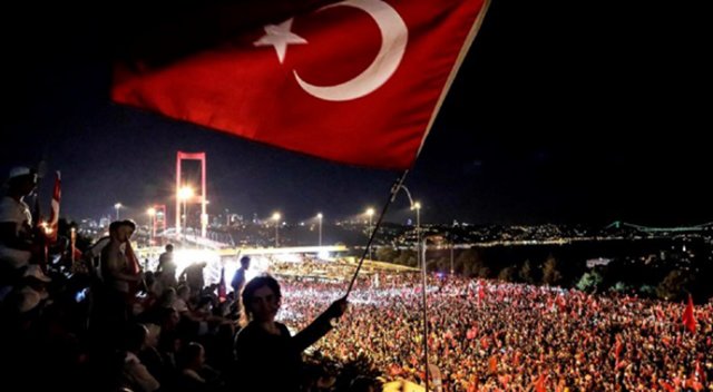 Kitap için 2 bin gazi ve şehit ailesiyle yüz yüze görüşüldü