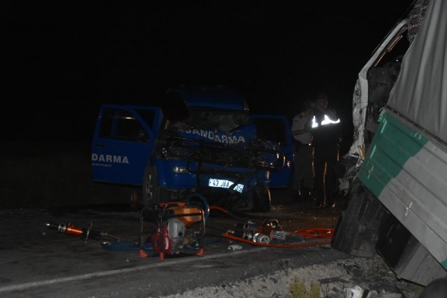 Kütahya&#039;da askerî araç kaza yaptı: 1 şehit, 8 yaralı var