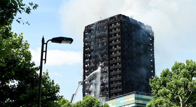 Londra&#039;daki yangında 80 kişinin öldüğü düşünülüyor