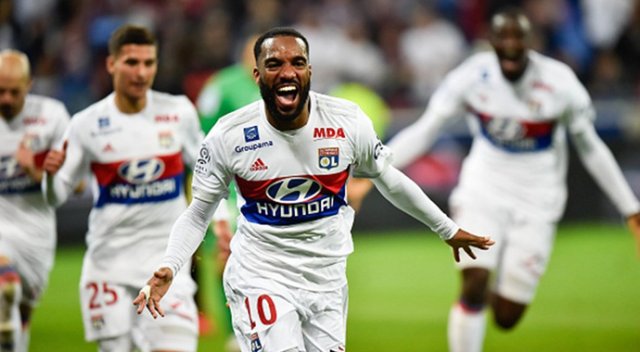 Lyon para basıyor!