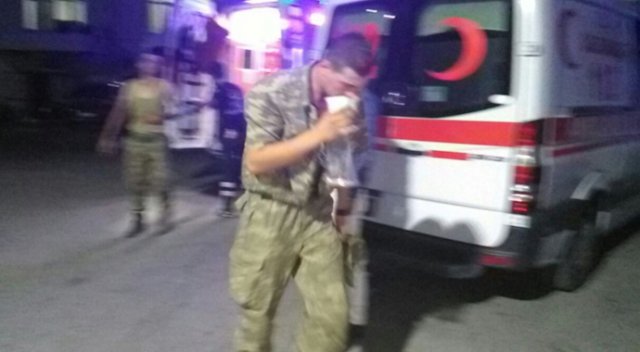 Manisa'daki zehirlenme olayında 3 askere tutuklama istemi! Manisa'daki zehirlenme olayında 3 askere tutuklama istemi!