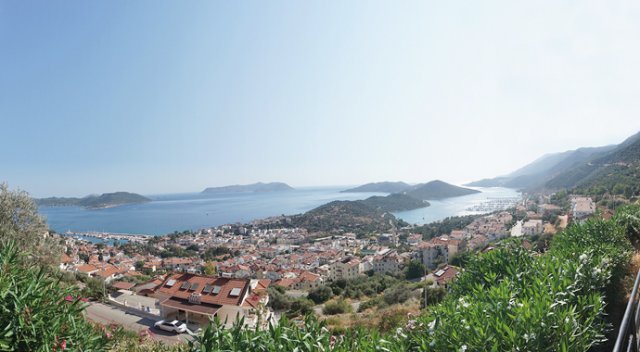 Mavinin bin tonu Kaş