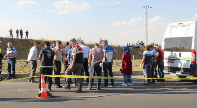 Minibüsün çarptığı görev başındaki polis şehit oldu Minibüsün çarptığı görev başındaki polis şehit oldu