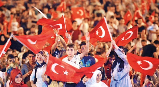 Nöbetteyiz sokaklarda Nöbetteyiz sokaklarda