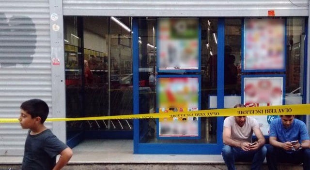 Okmeydanı'nda silahlı soygun Okmeydanı'nda silahlı soygun