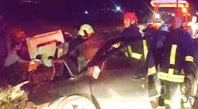 Otomobil traktöre çarptı: 1 ölü, 3 yaralı