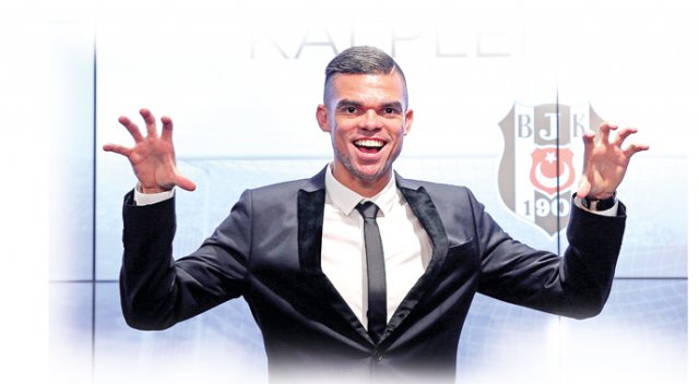 Pepe siyah beyazlı camiada heyecanlı bir akım başlattı