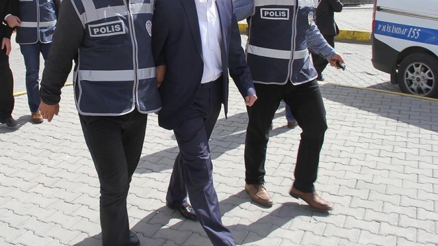 Rize'de FETÖ/PDY operasyonu: 11 gözaltı Rize'de FETÖ/PDY operasyonu: 11 gözaltı