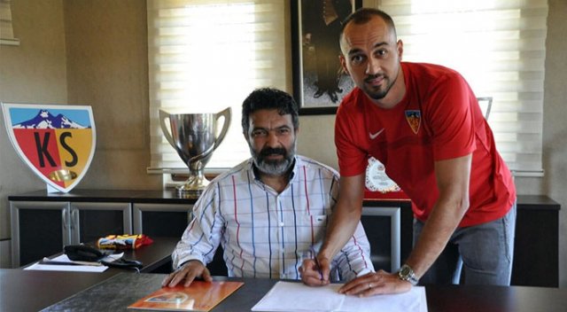 Şamil Çinaz Kayresipor'da