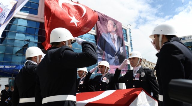 Şehit polis memleketine uğurlandı Şehit polis memleketine uğurlandı