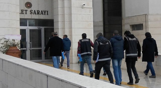 Siirt’te FETÖ operasyonu: 22 gözaltı Siirt’te FETÖ operasyonu: 22 gözaltı
