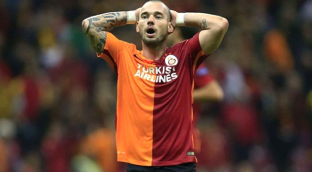 Sneijder'in 10 numaralı forması, Belhanda'ya verildi Sneijder'in 10 numaralı forması, Belhanda'ya verildi