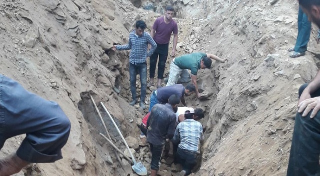 Su kuyusu açarken toprak altında kalan kişi öldü Su kuyusu açarken toprak altında kalan kişi öldü