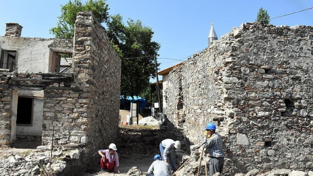 Tarihi hamamda 700 yıl önce kalorifer sitemi kullanılmış Tarihi hamamda 700 yıl önce kalorifer sitemi kullanılmış