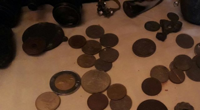 Top mermisinin patladığı evden tarih fışkırdı Top mermisinin patladığı evden tarih fışkırdı