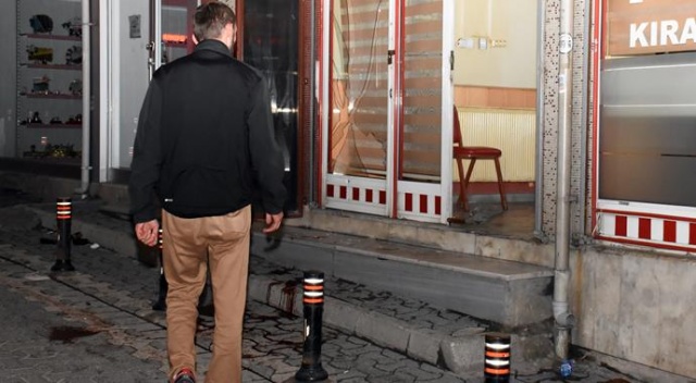 Ümraniye'de silahlı kavga, yaralananlar var Ümraniye'de silahlı kavga, yaralananlar var