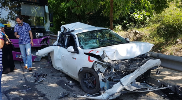Üsküdar’da freni boşalan otobüs 10 araca çarptı: 11 yaralı