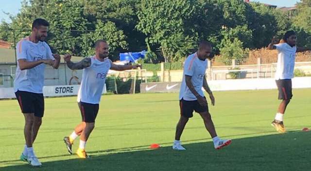Wesley Sneijder'den yeni mesaj!