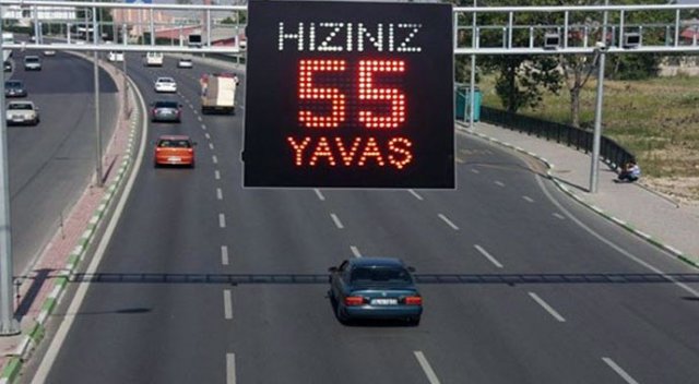 Yeni hız limiti uygulaması başladı! İki günde 5 bin araç yakalandı Yeni hız limiti uygulaması başladı! İki günde 5 bin araç yakalandı