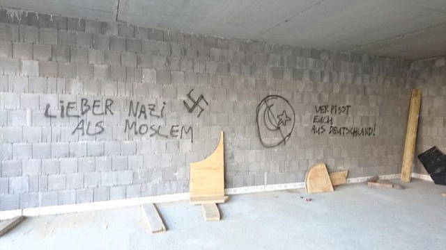 &#039;Almanya&#039;da sığınmacılar her gün tehdit ediliyor&#039;