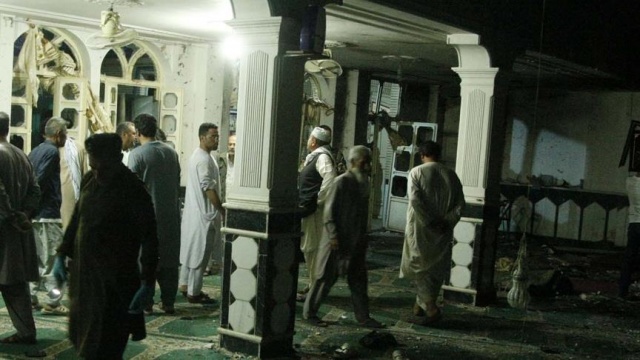 Afganistan'daki cami saldırısında hayatını kaybedenlerin sayısı 29'a çıktı Afganistan'daki cami saldırısında hayatını kaybedenlerin sayısı 29'a çıktı