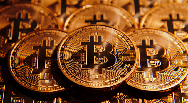 Bitcoin ikiye bölündü