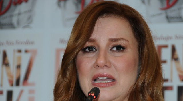 Deniz Seki, sahnede gözyaşlarını tutamadı