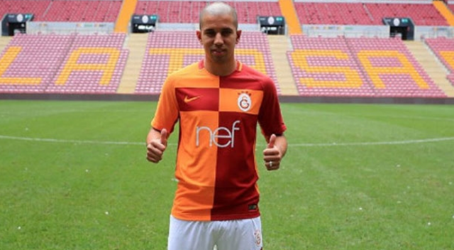 Feghouli taraftara müjdeyi verdi