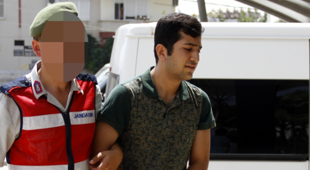 FETÖ’den aranan şüpheli çalıştığı otelde gözaltına alındı FETÖ’den aranan şüpheli çalıştığı otelde gözaltına alındı