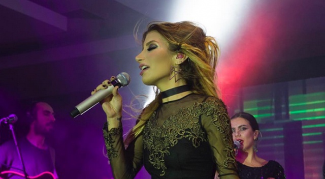 İrem Derici hastaneye kaldırıldı İrem Derici hastaneye kaldırıldı