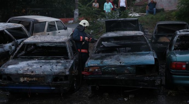 İstanbul&#039;da 6 otomobil kundaklandı