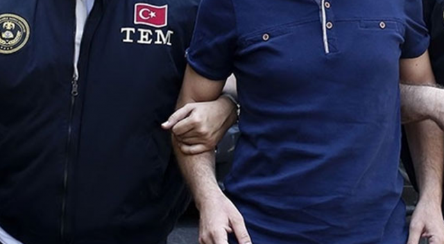 İzmir'de FETÖ'nün yeni yapılanmasına 28 tutuklama İzmir'de FETÖ'nün yeni yapılanmasına 28 tutuklama
